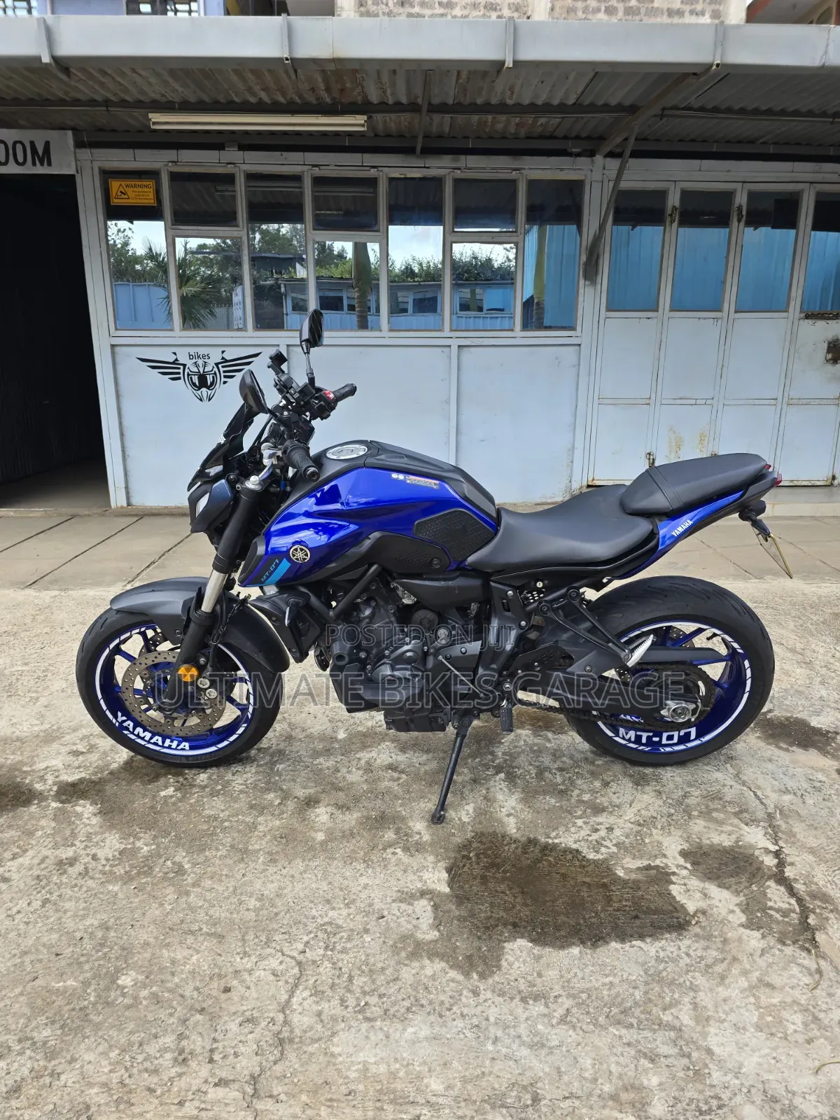 Yamaha 2022 Blue