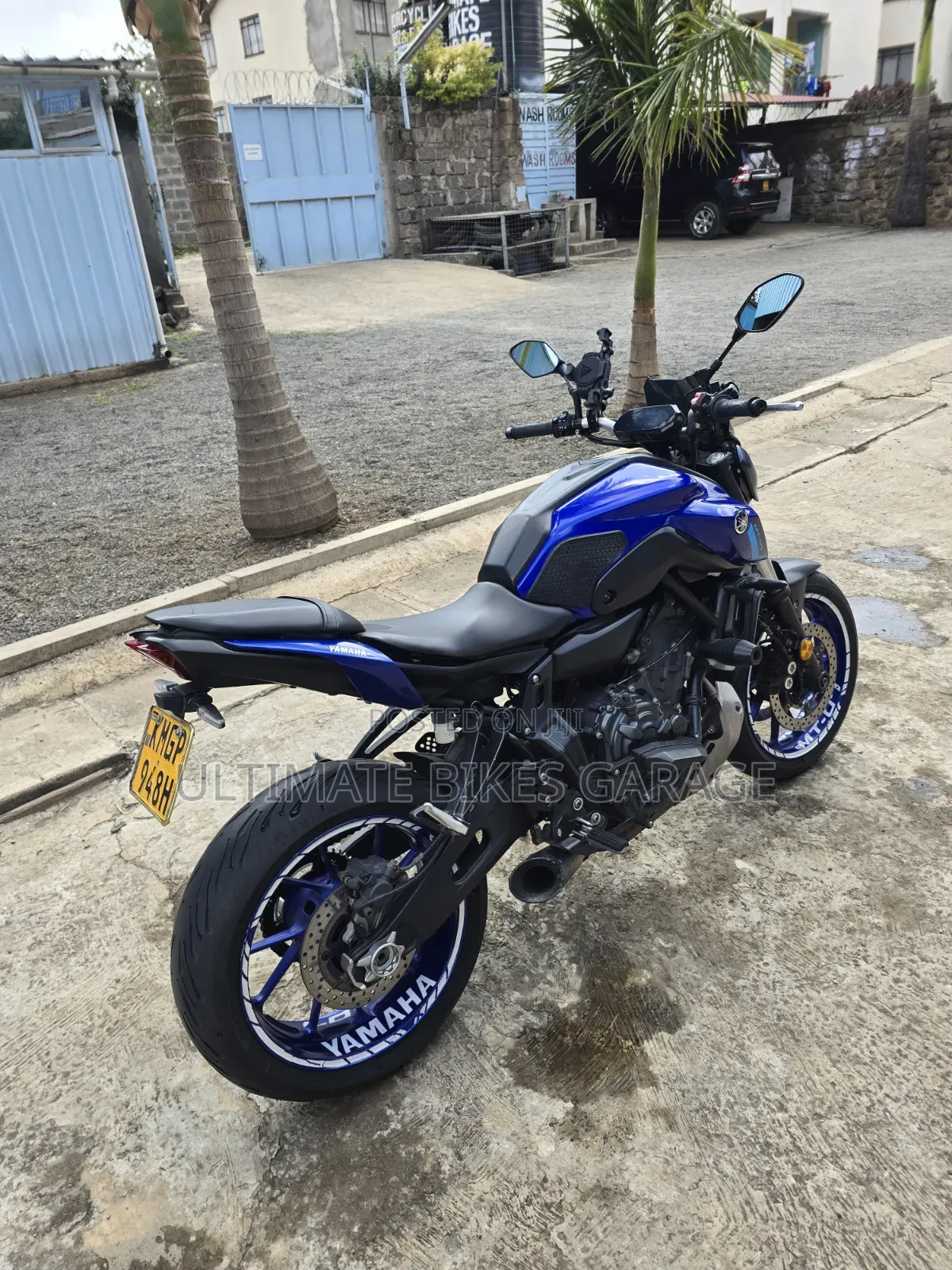 Yamaha 2022 Blue
