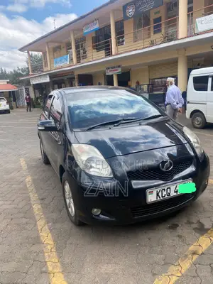 Toyota Vitz 2011 Black