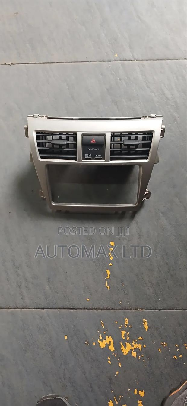 Toyota Belta Vent+frame+hazard