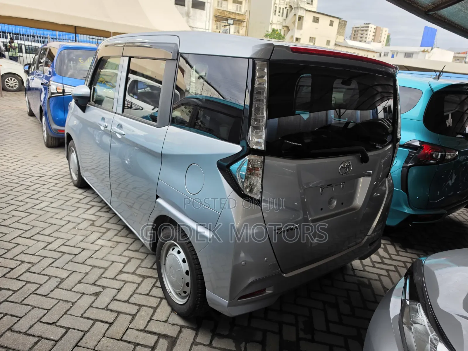 Toyota Tank 2019 Silver