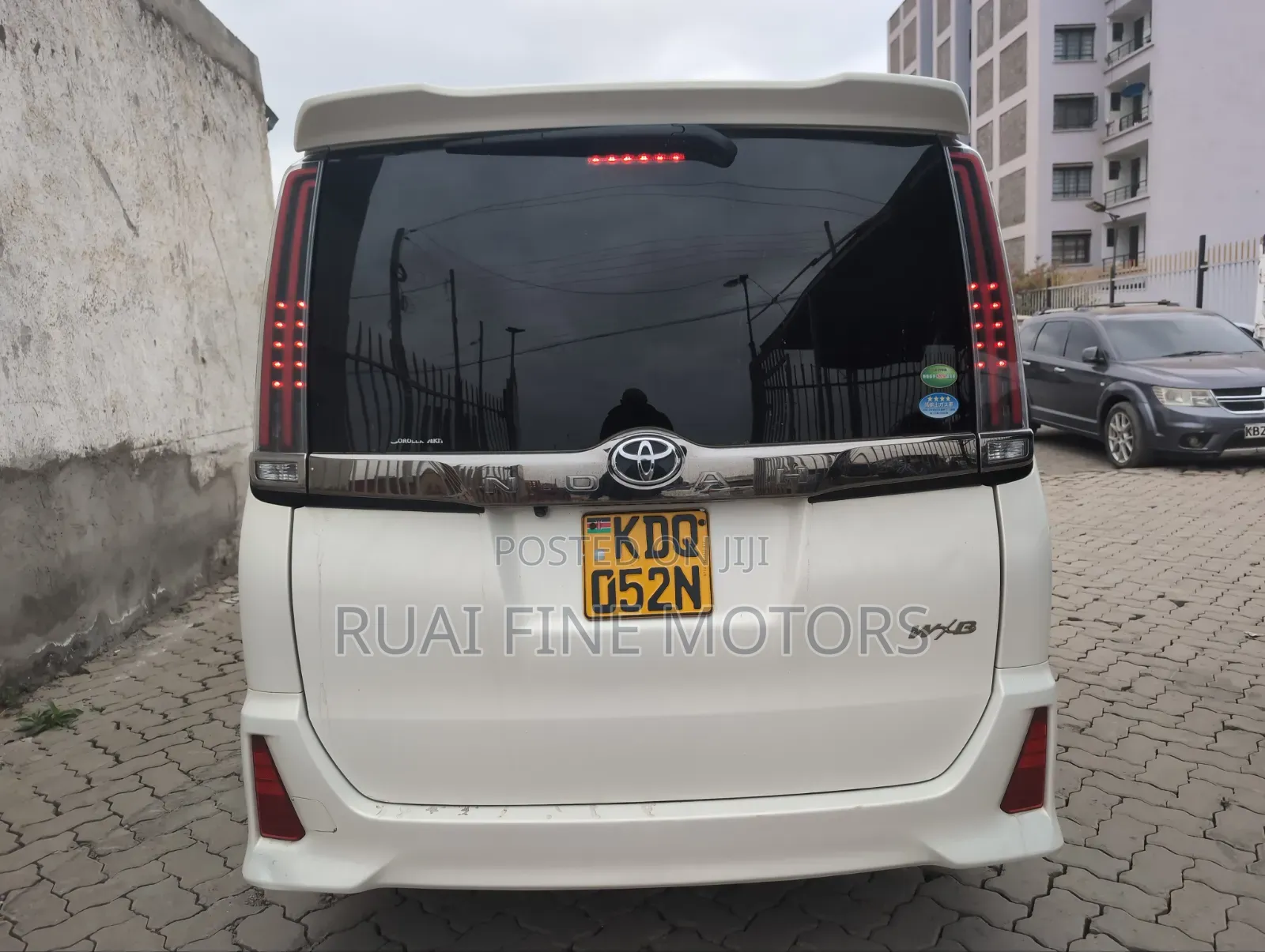 Toyota Noah 2017 White