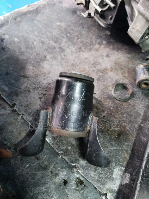 Engine Mounting Demio