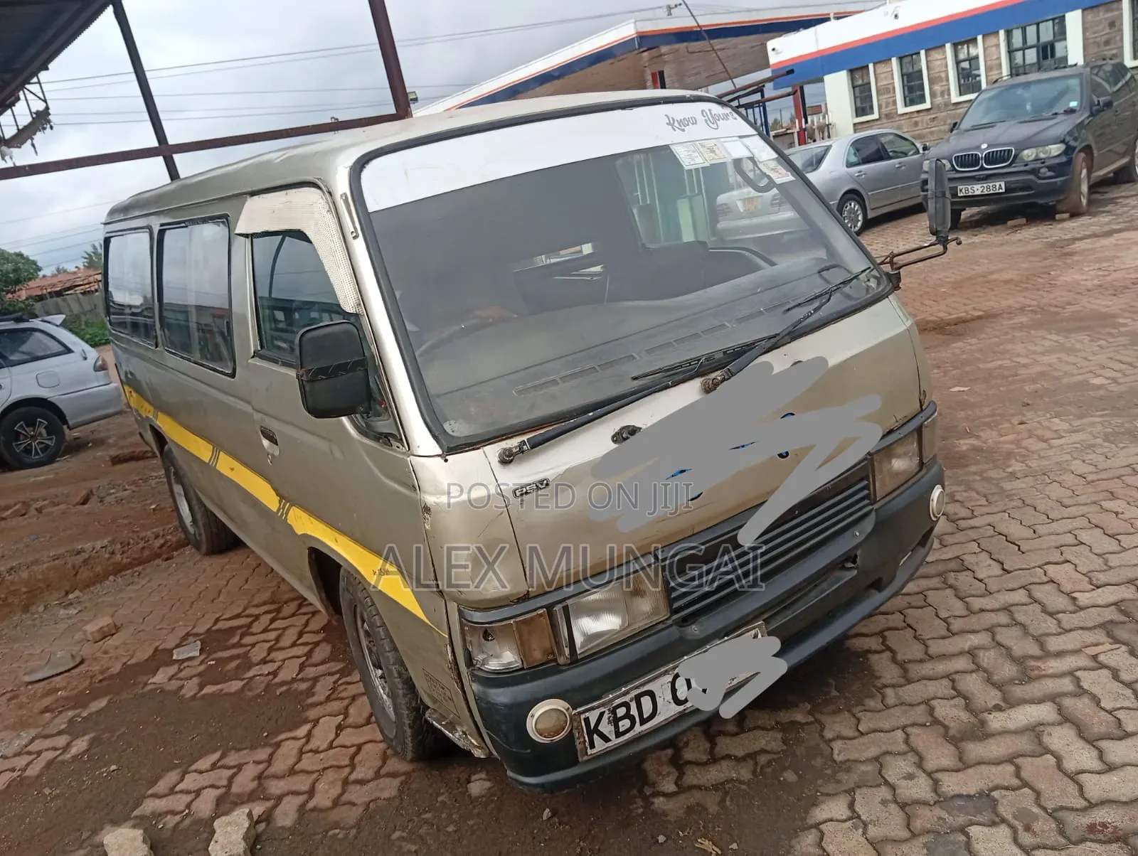 Nissan Caravan (Urvan) 2000 Grey