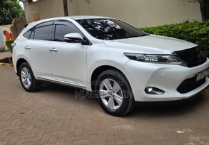 Toyota Harrier 2.0 2016 White
