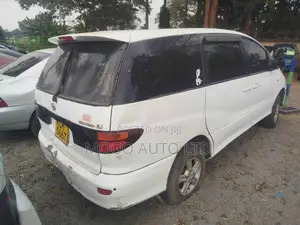 Toyota Estima 2001 White