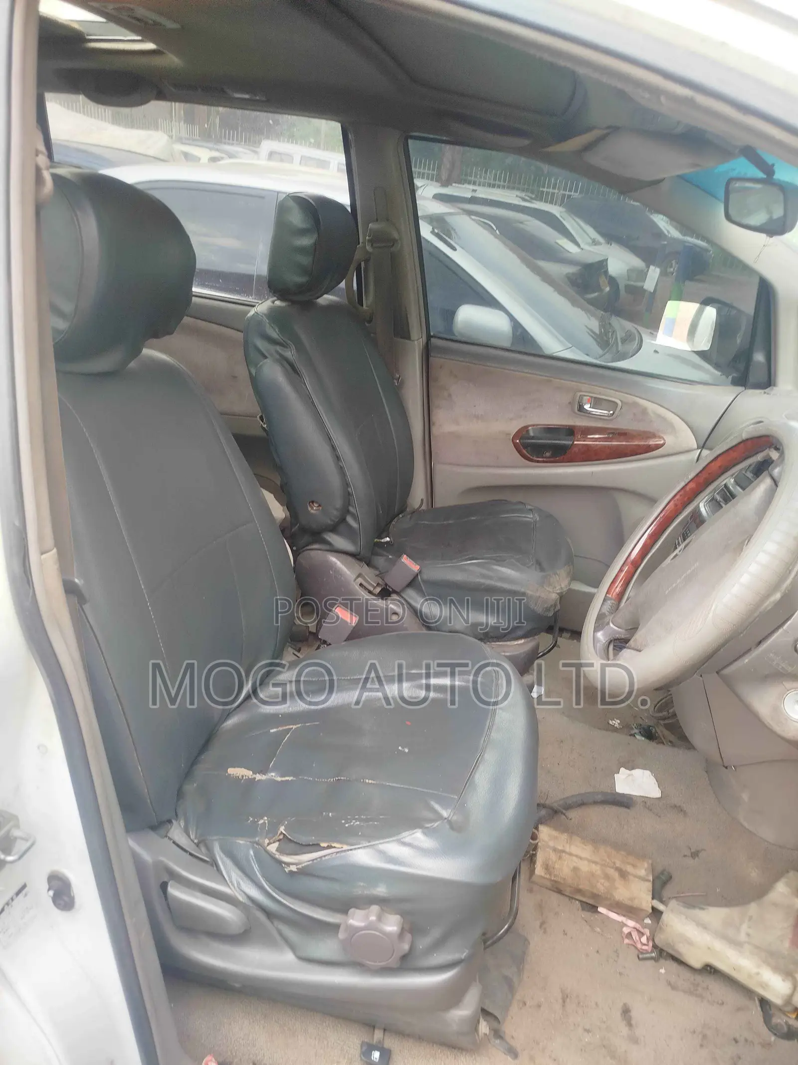 Toyota Estima 2001 White