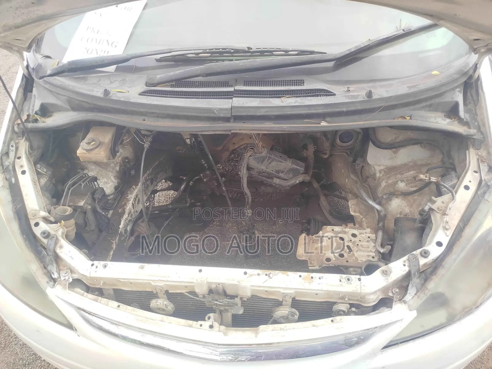 Toyota Estima 2001 White
