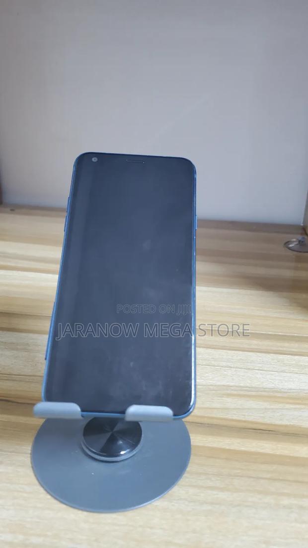 LG Q7 Plus 64 GB Blue - main view
