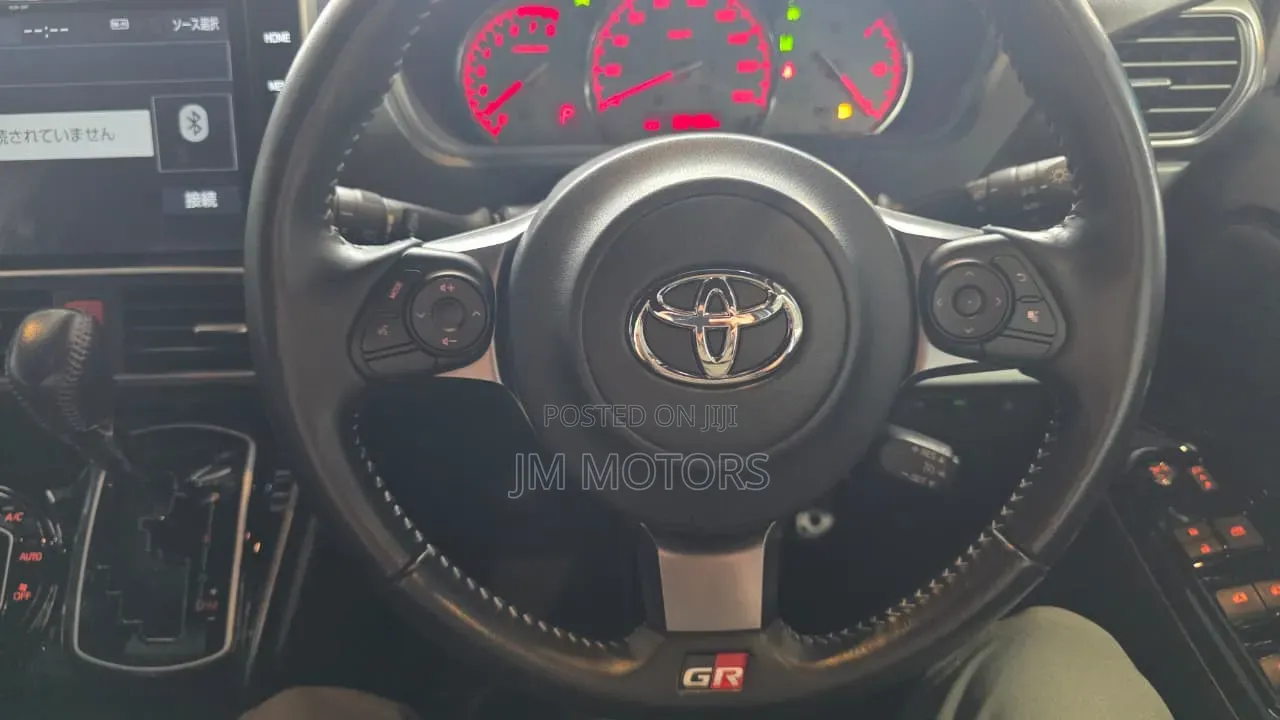 Toyota Noah 2020 Silver