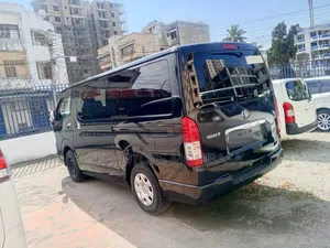 Toyota HiAce 2019 Black