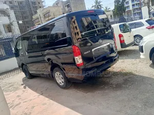 Toyota HiAce 2019 Black