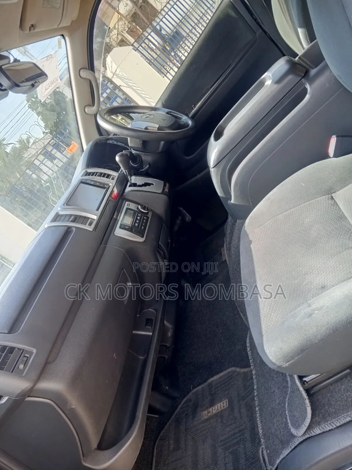 Toyota HiAce 2019 Black