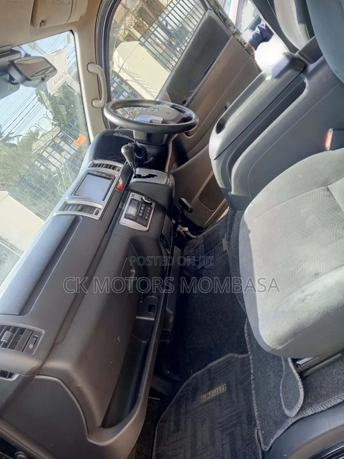 Toyota HiAce 2019 Black