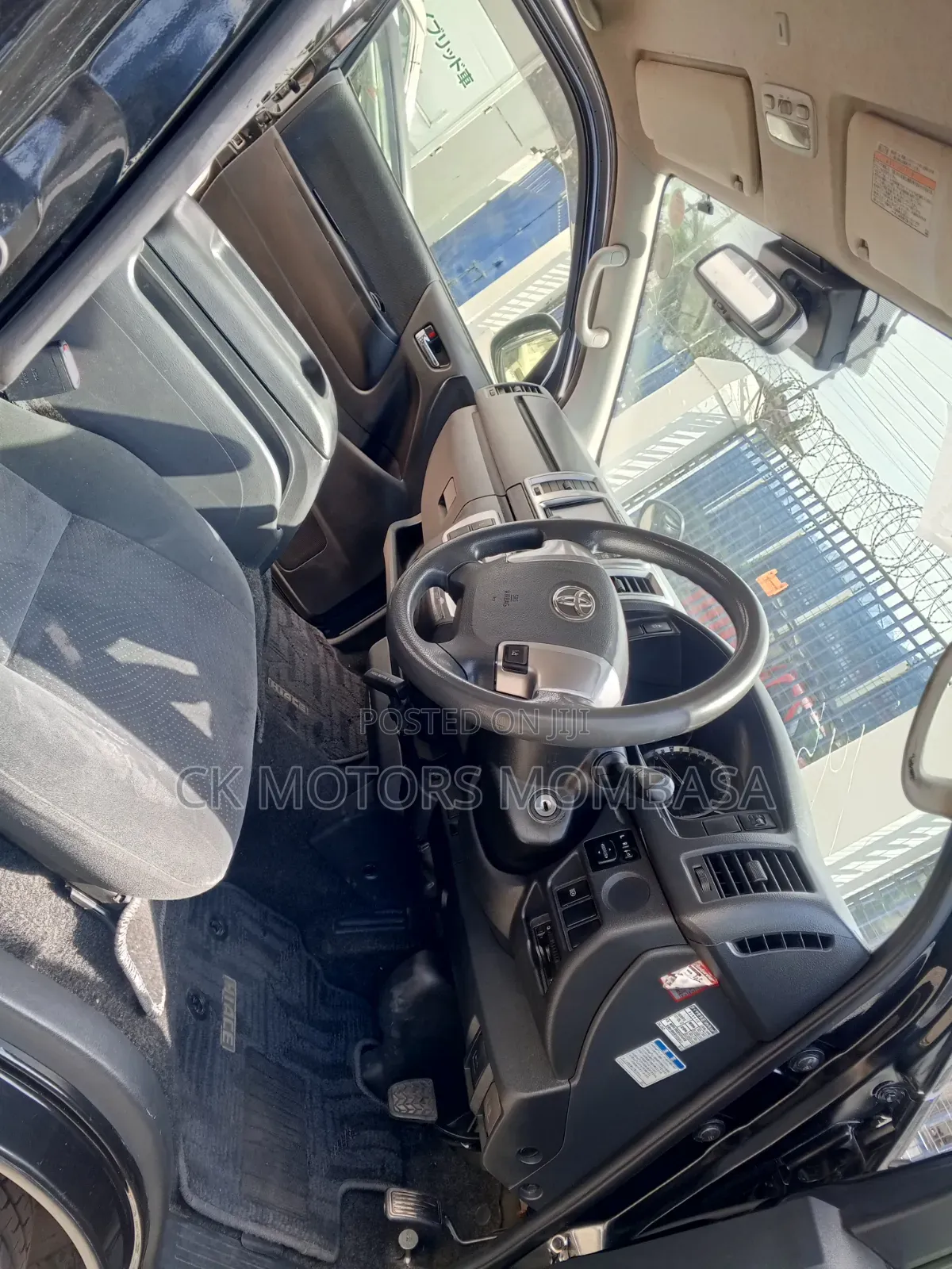 Toyota HiAce 2019 Black