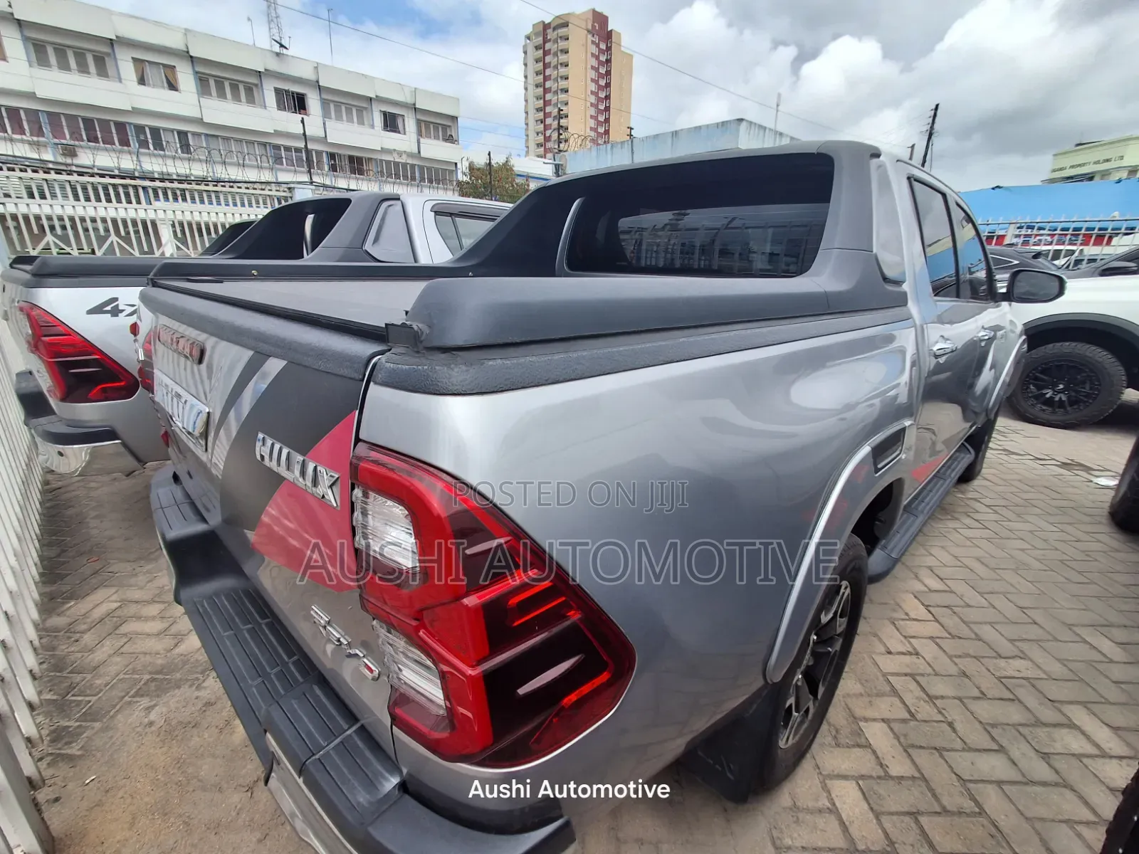 Toyota Hilux 2021 Silver