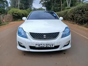 Toyota Crown 2009 White