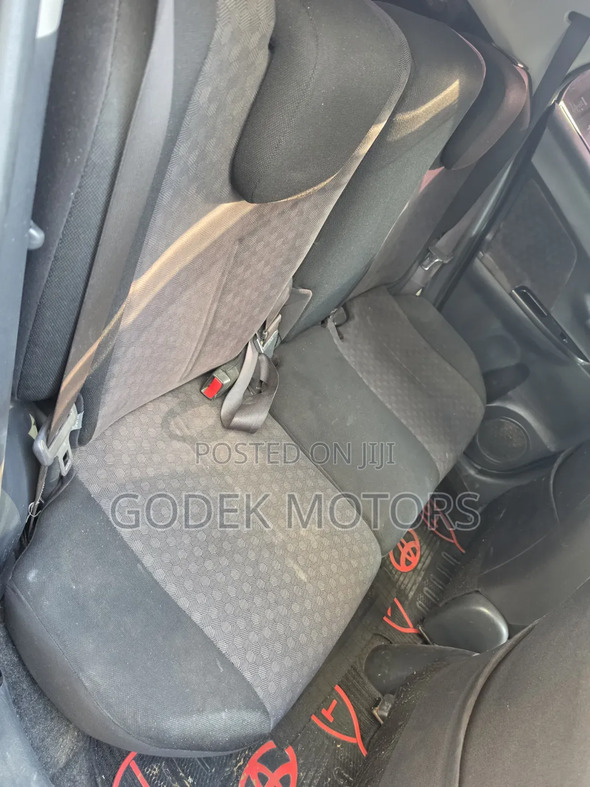 Toyota IST 2009 Silver
