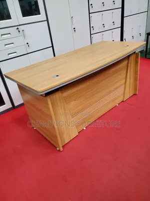 1.6M Executive Desk With Pedestal Drawers