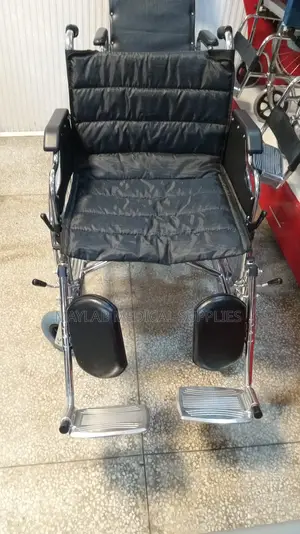 Extra Wide Wheelchair – Heavy Duty Bariatric Mobility Wheelchair