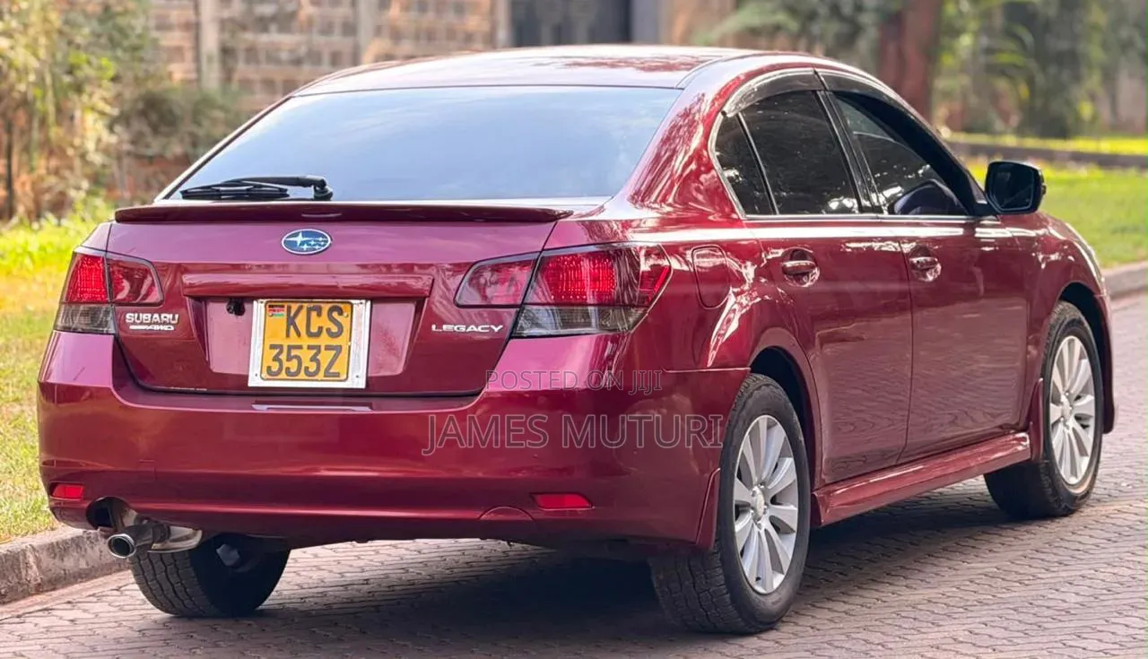 Subaru Legacy 2011 Red