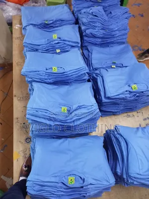 Roundnecks Available