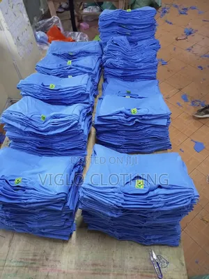 Roundnecks Available