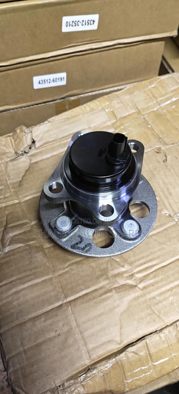 Toyota Belta Hub