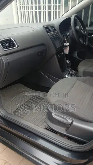 Volkswagen Polo 1.2 TSI 2012 Black