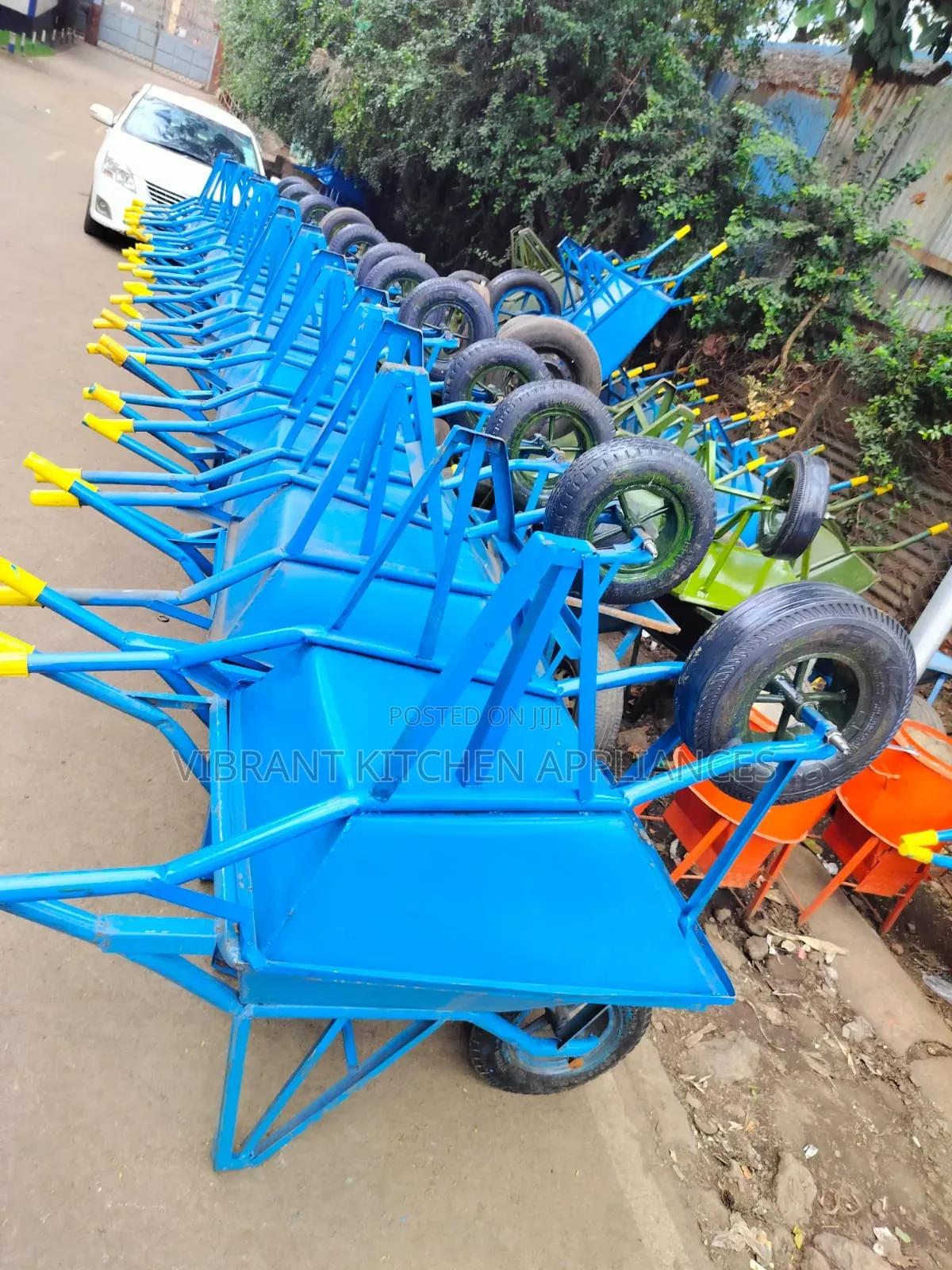 Heavy Duty Wheelbarrow
