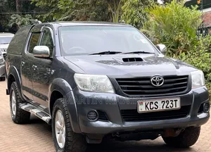 Toyota Hilux 2012 Gray