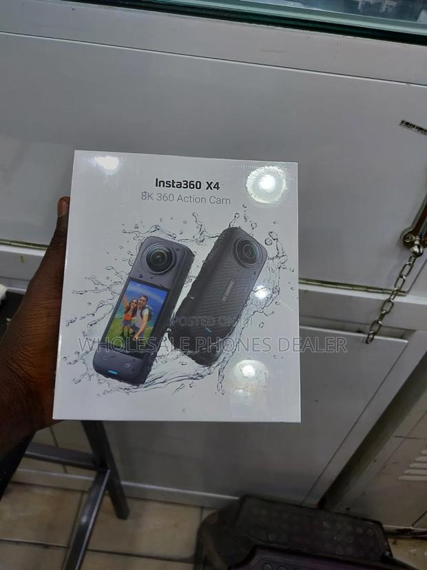 Insta 360 X4