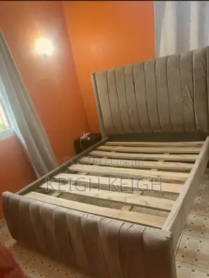 5*6 Chester Bed for Sale-Excellent Condition