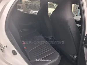Toyota Yaris 2021 White