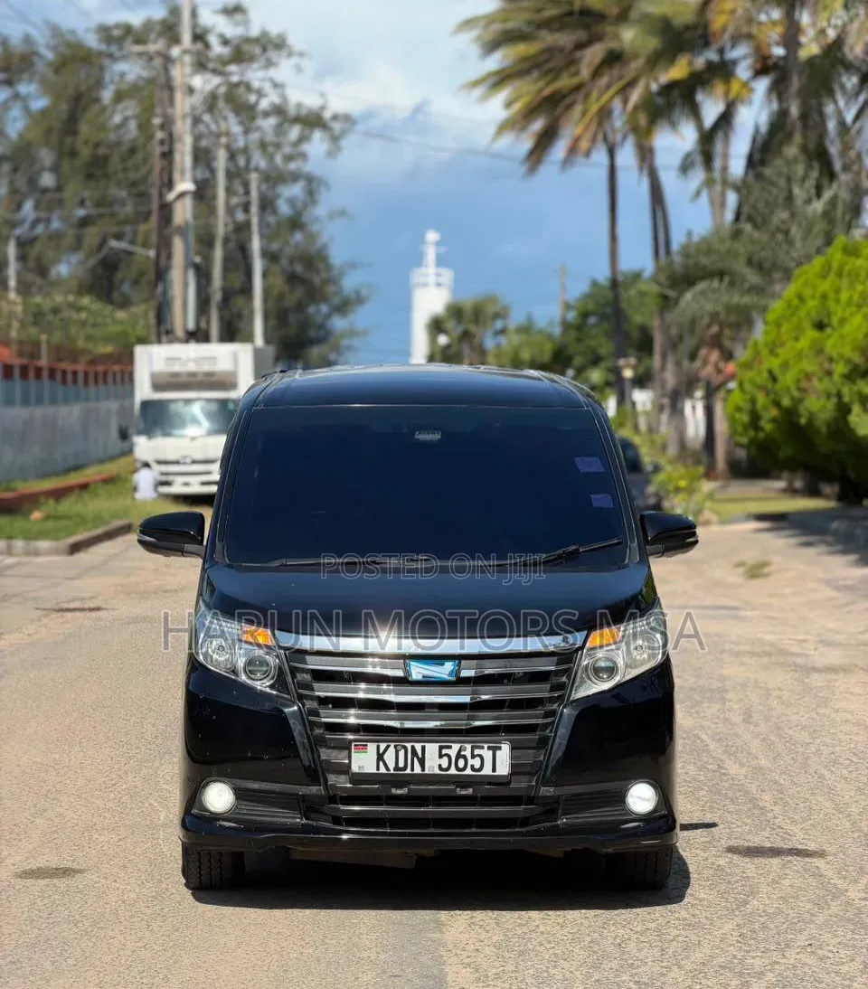 Toyota Noah 2016 Black