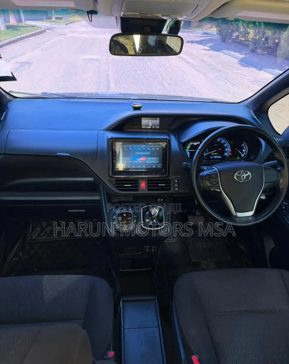 Toyota Noah 2016 Black