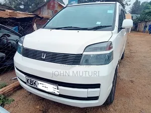 Toyota Voxy 2006 White