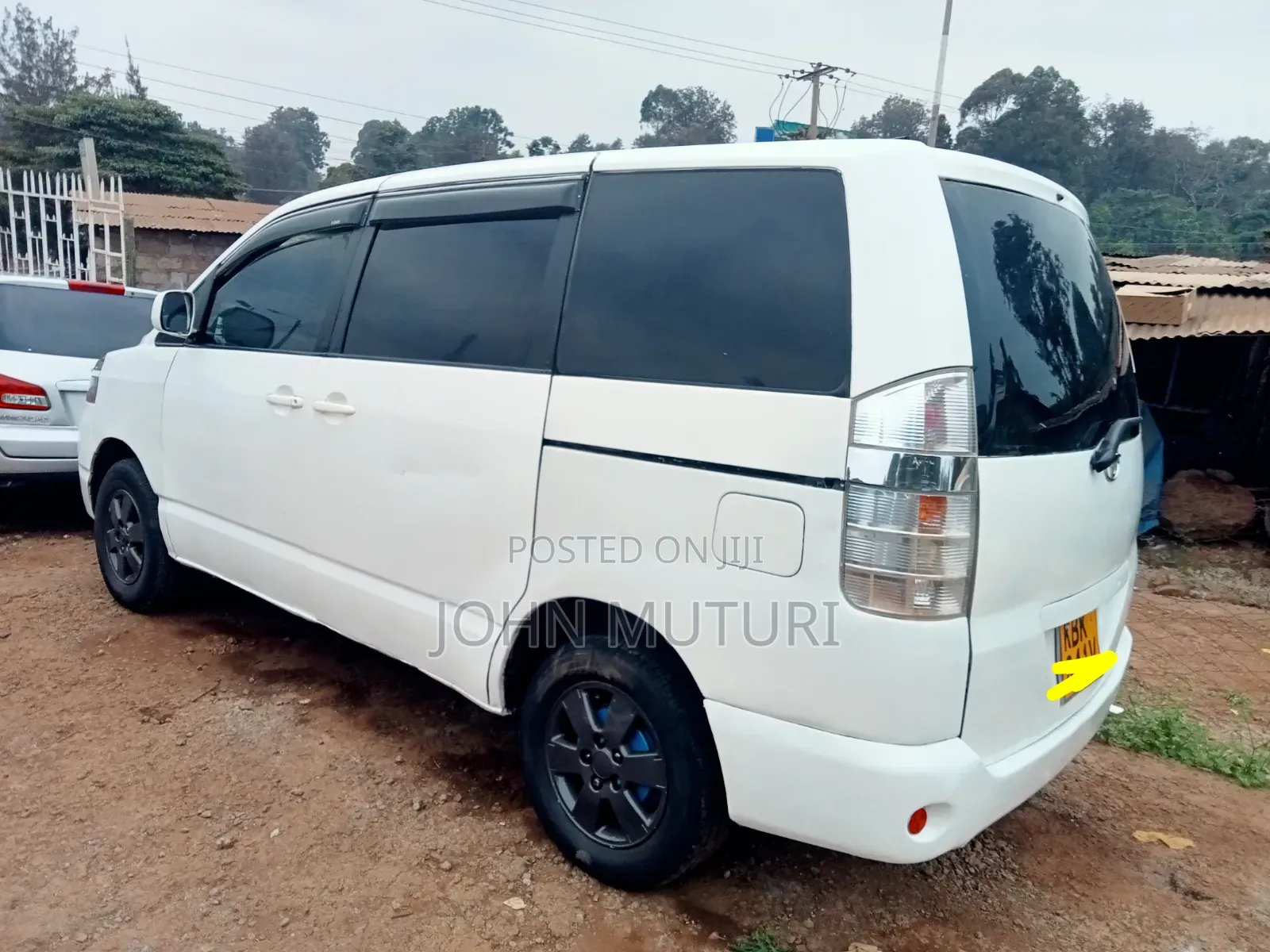 Toyota Voxy 2006 White