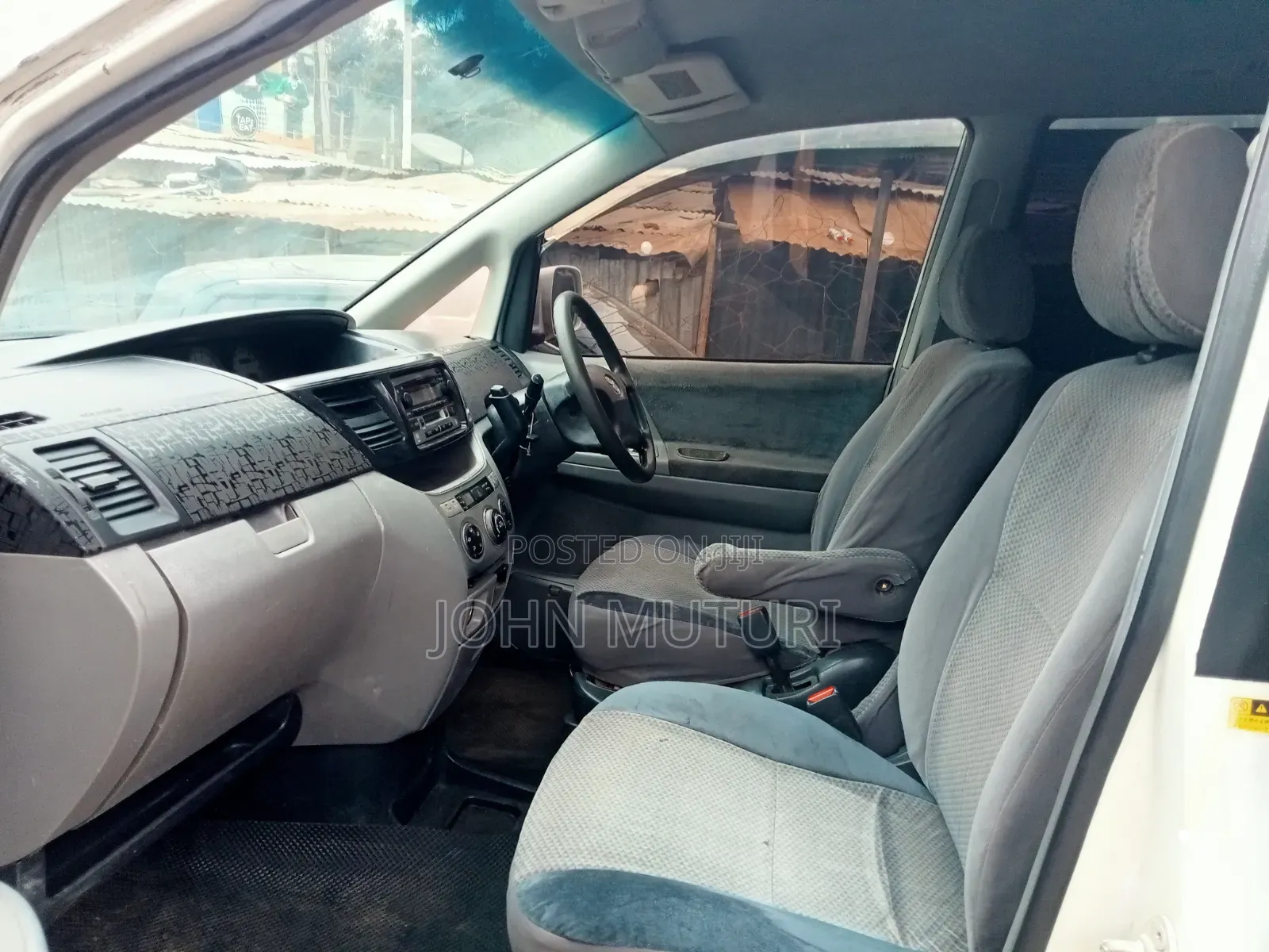 Toyota Voxy 2006 White
