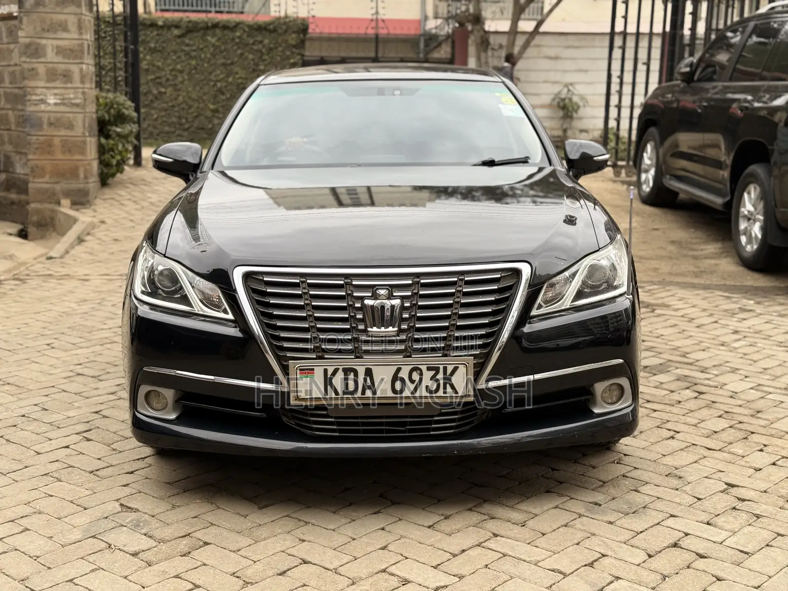 Toyota Crown 2013 Black