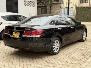 Toyota Crown 2013 Black
