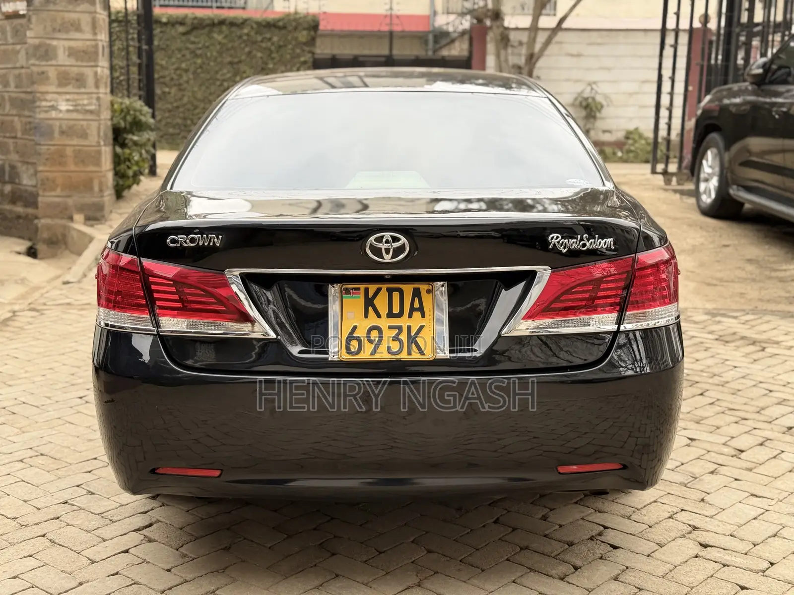 Toyota Crown 2013 Black