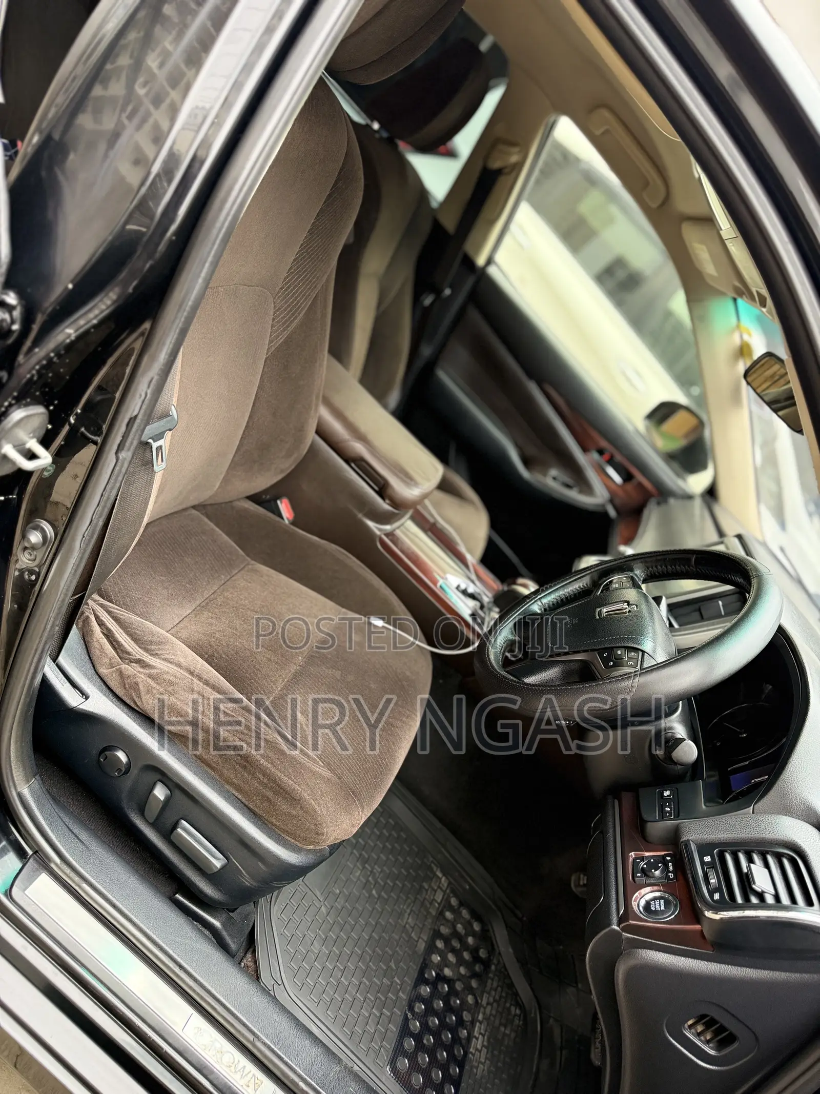 Toyota Crown 2013 Black