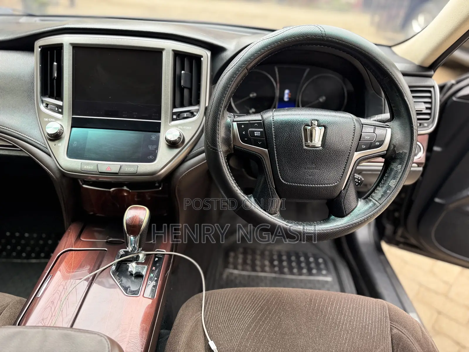 Toyota Crown 2013 Black