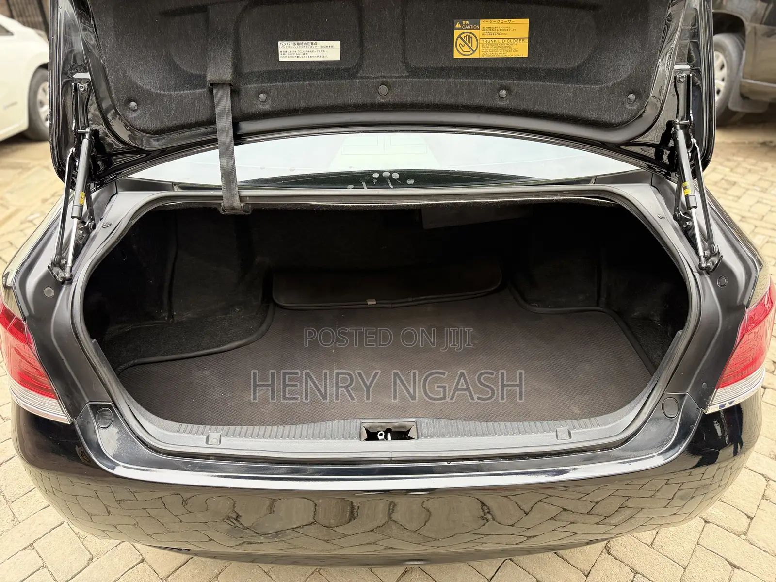 Toyota Crown 2013 Black