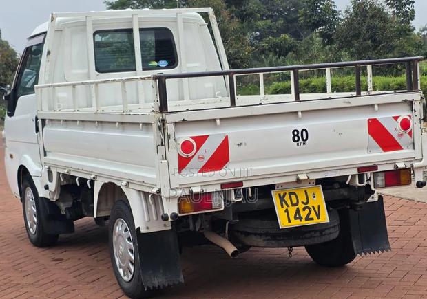 Mazda Bongo - thumbnail 8