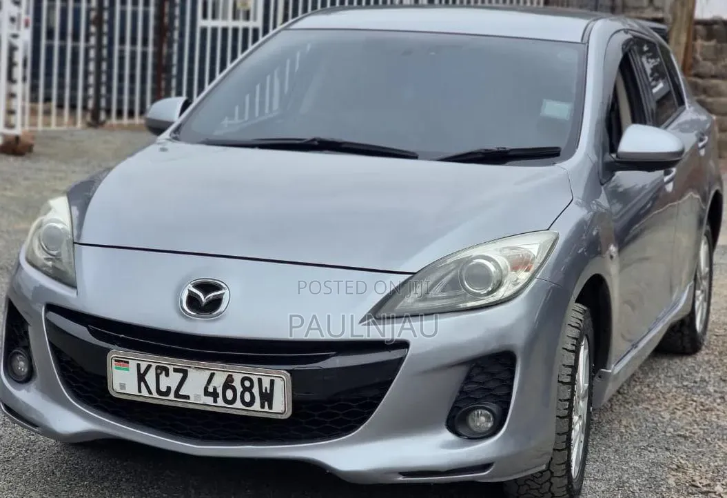 Mazda Axela 2012