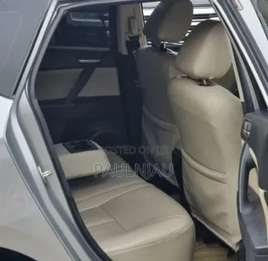 Mazda Axela 2012