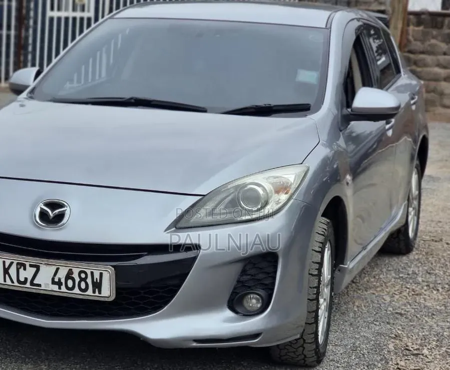 Mazda Axela 2012