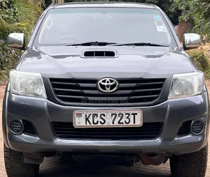 Toyota Hilux 2012 Blue